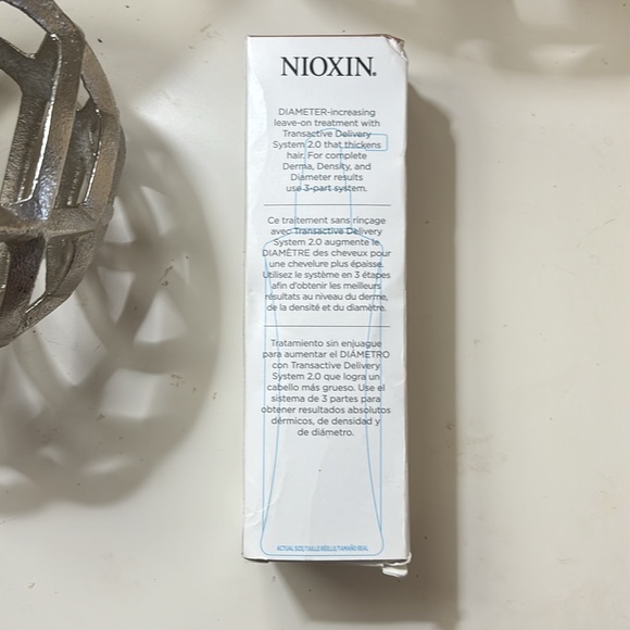 Nioxin Scalp and Hair Treatment 3 Coloured Colored Hair - Picture 3 of 4